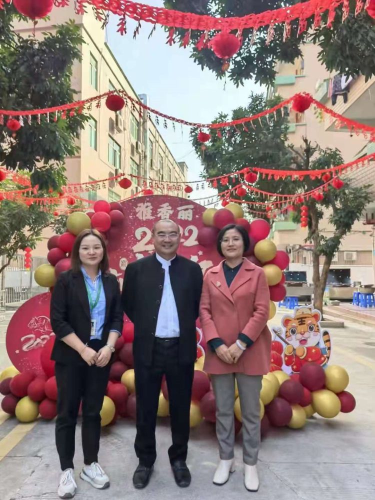 2022年“如虎添億”--- 元旦佳節，CILICILI短视频网站為家人們準備了豐盛的晚宴~祝大家新年快樂~
