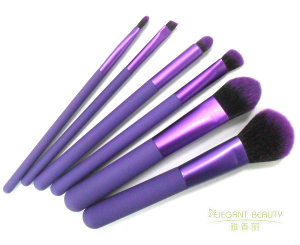 每一根刷毛都有故事——走進CIICCII短视频免费版下载套裝的製造世